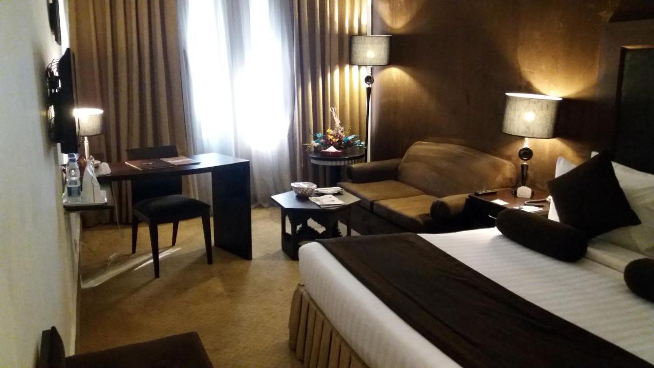 Smart Hotel Lahore Extérieur photo