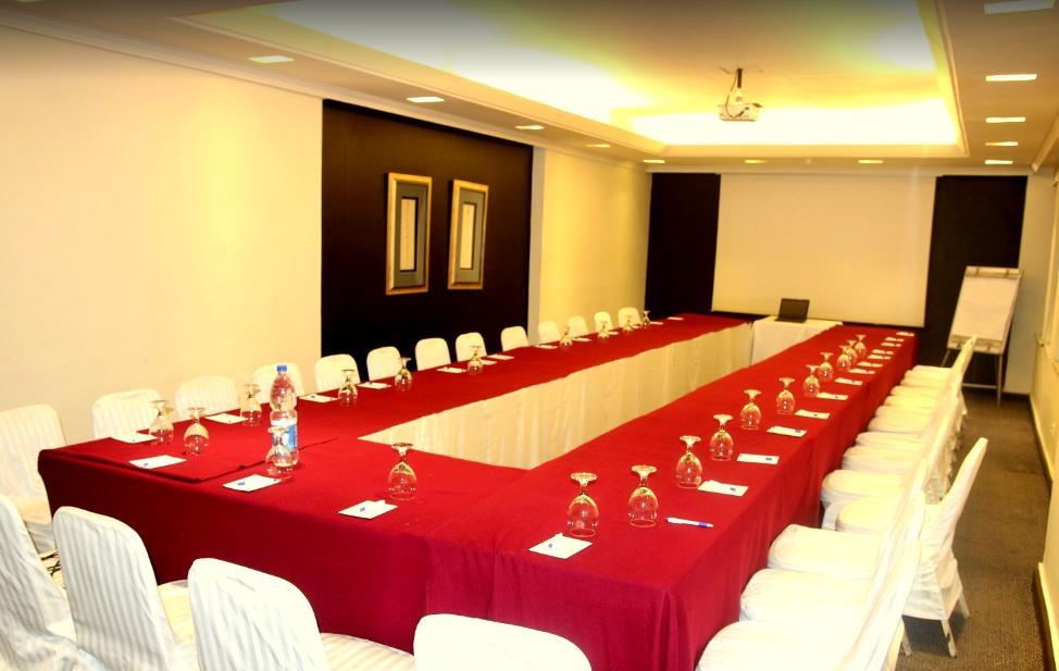 Smart Hotel Lahore Extérieur photo