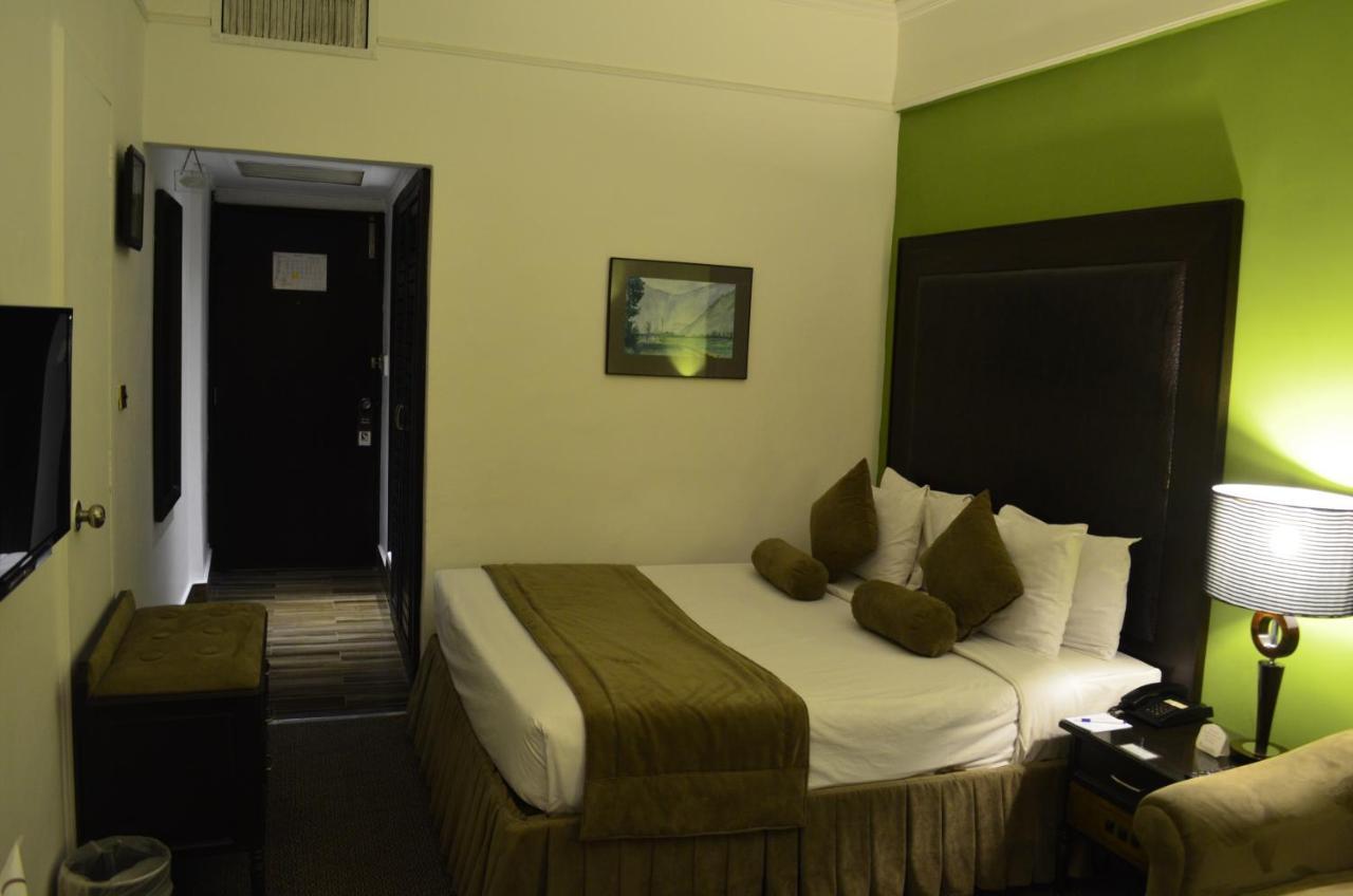 Smart Hotel Lahore Extérieur photo