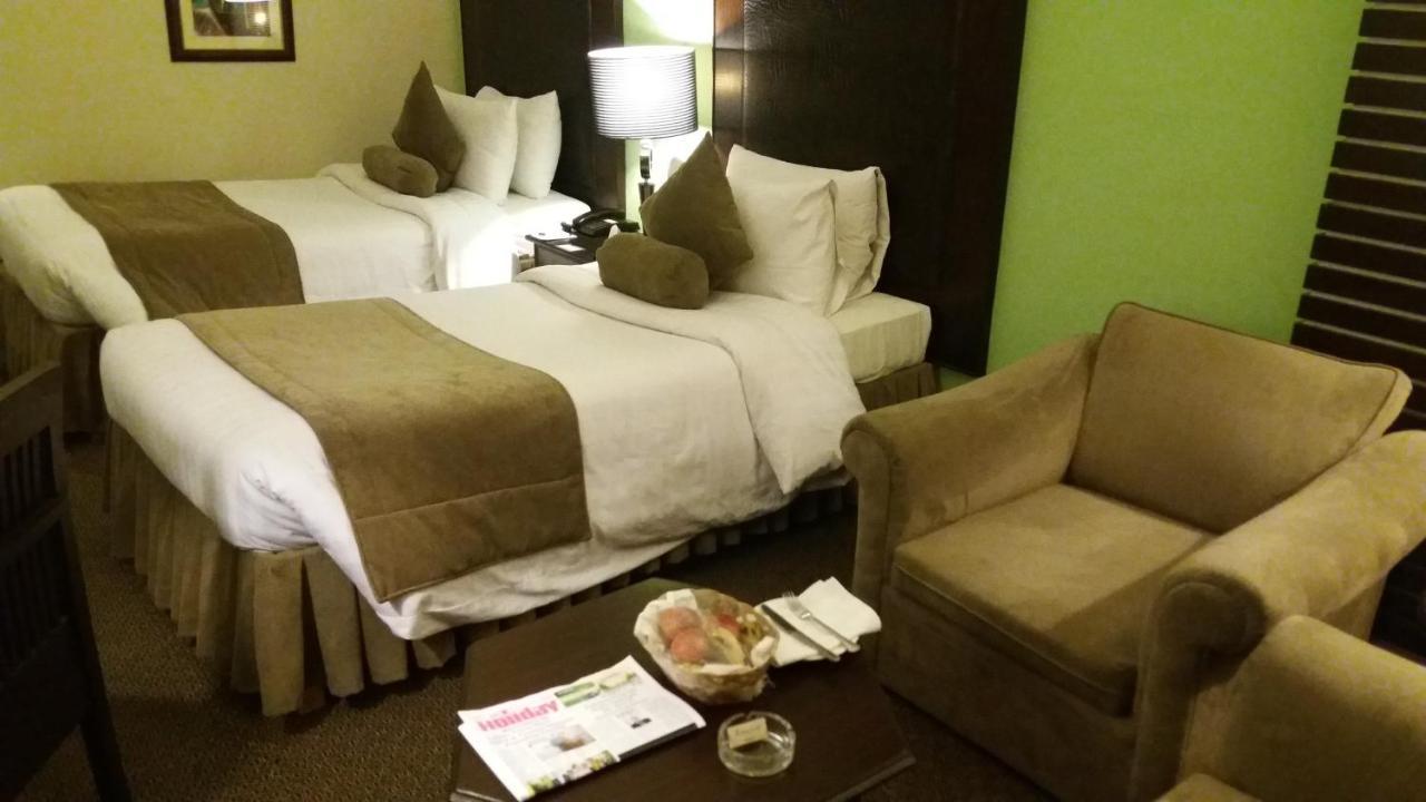 Smart Hotel Lahore Extérieur photo
